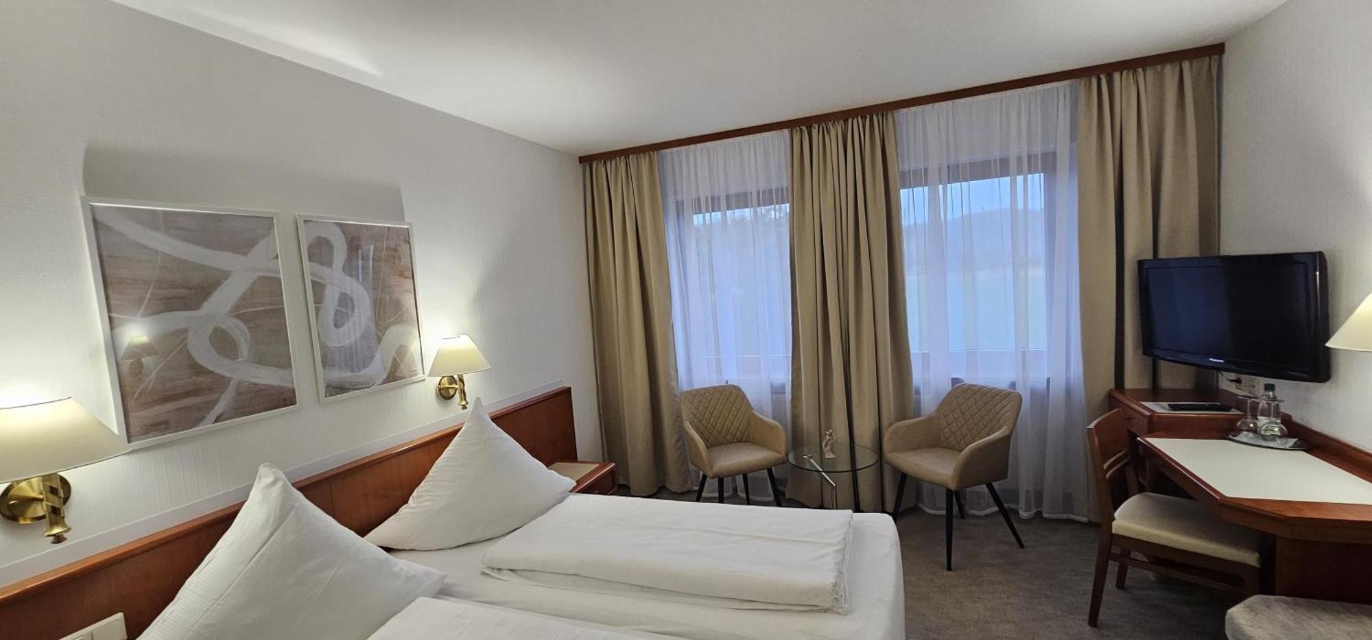 Hotel Garni Vierjahreszeiten Bad Staffelstein Luaran gambar