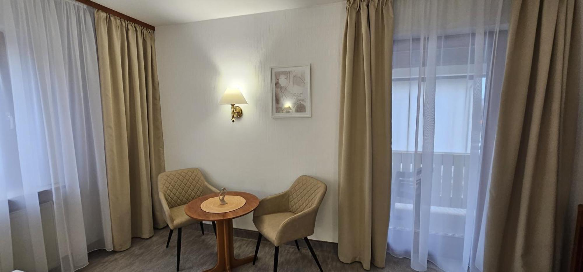 Hotel Garni Vierjahreszeiten Bad Staffelstein Luaran gambar