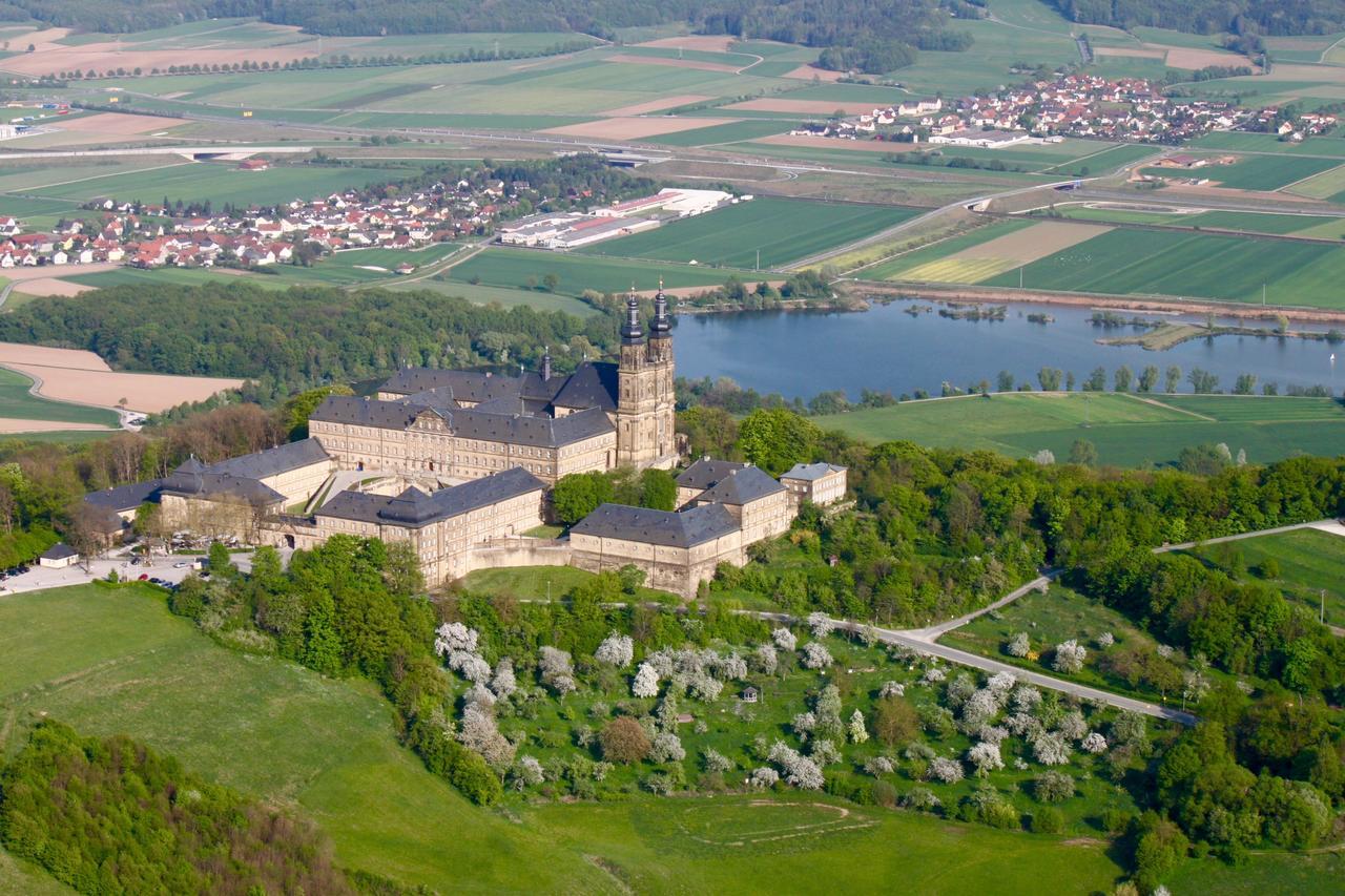 Hotel Garni Vierjahreszeiten Bad Staffelstein Luaran gambar